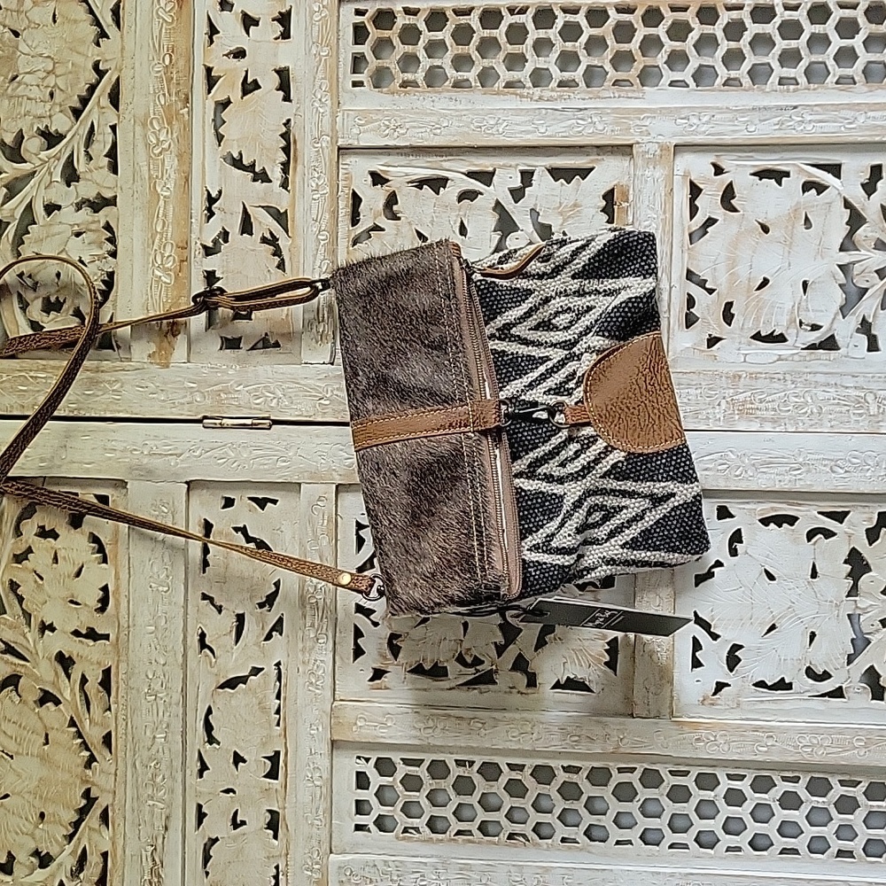 Myra Crossbody Bag